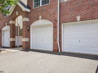 118 Donato Cir, Scotch Plains Twp., NJ 07076