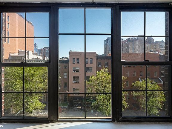 4th image of 222 W 14th St APT 5H