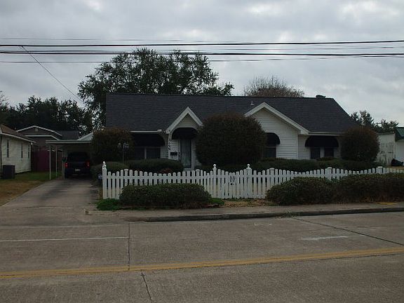 2nd image of 1129 Helena Ave