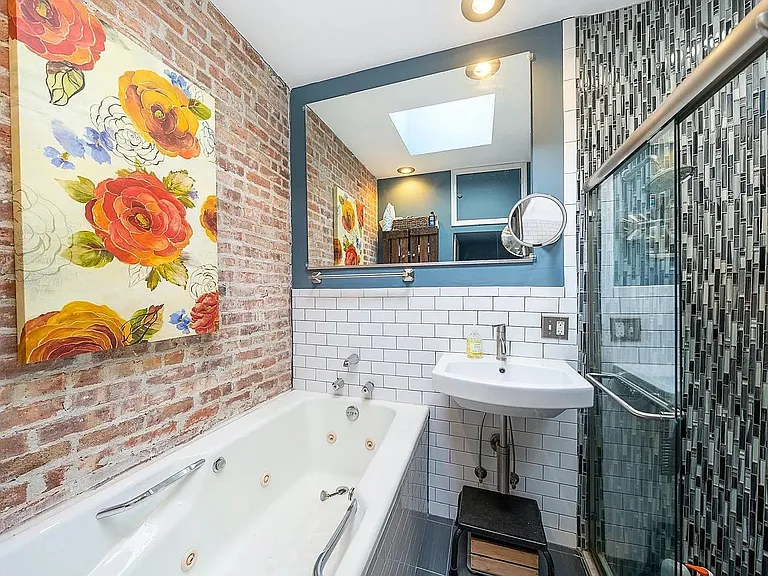 68 Park Ave #8 — Photo 6