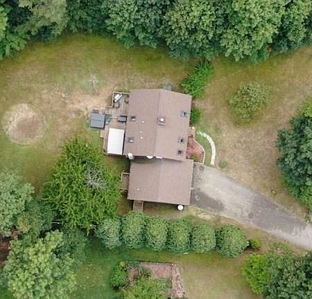 4th image of 34 Willard Rd