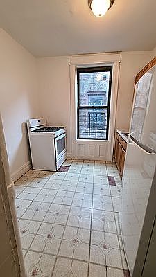 2nd image of 1473 Pacific St APT 13