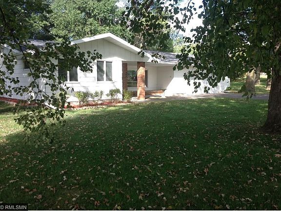 4th image of 39660 Cherokee Ave