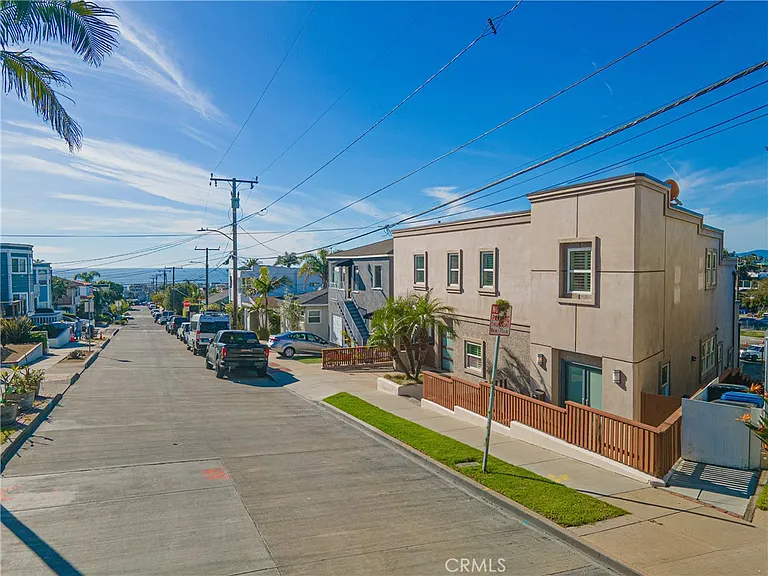 1077 10th St — Photo 75