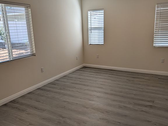 3rd image of 35137 Beech Ave #2