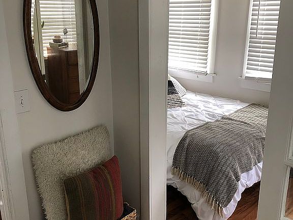 5th image of 434 N Hayford Ave