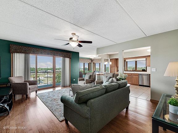 2nd image of 1 N Beacon Pl APT 404