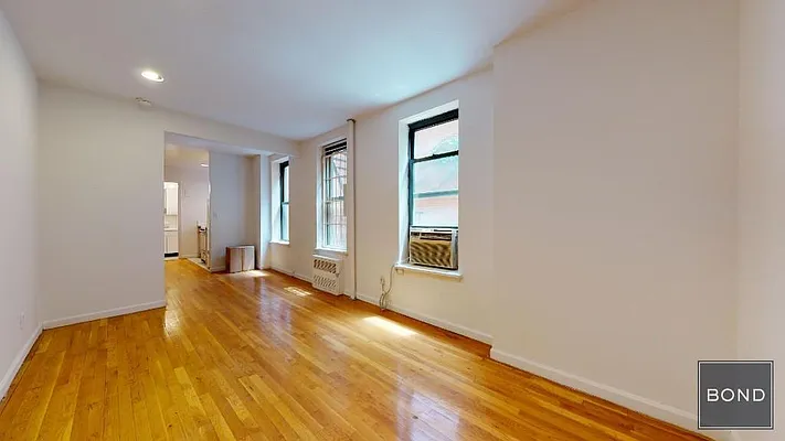 Rented by Bond New York | media 3