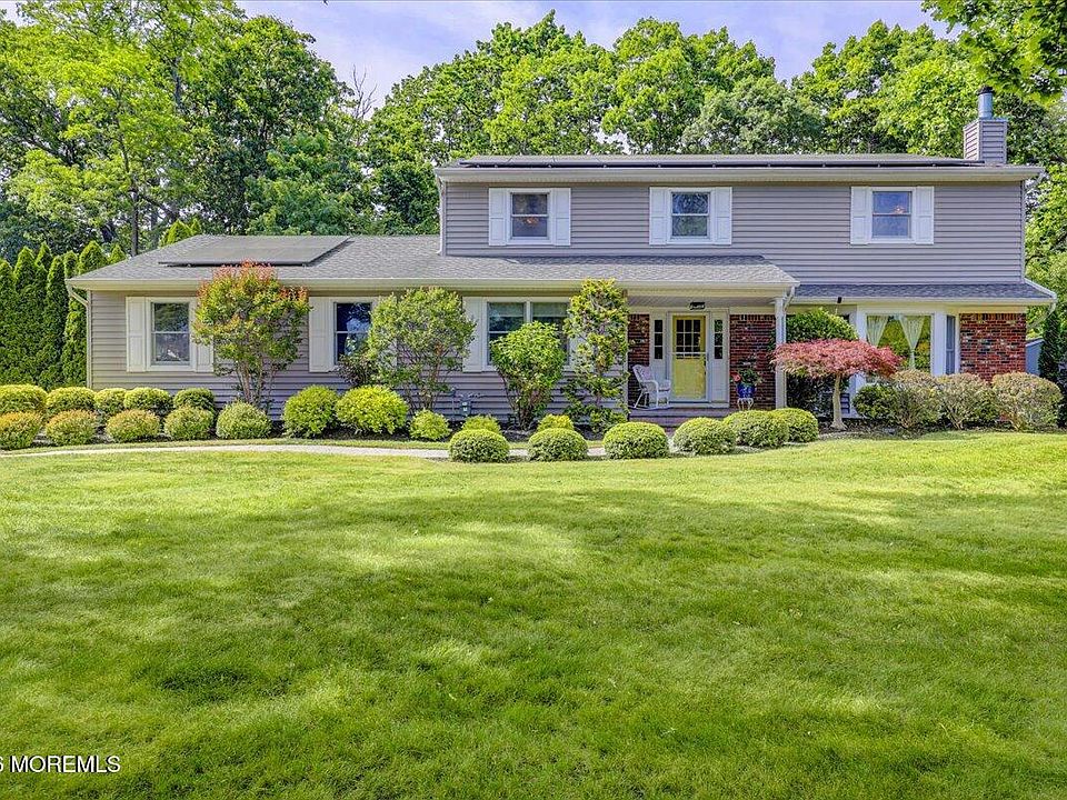1st image of 33 Stonehenge Drive