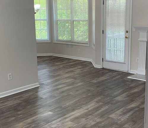 3rd image of 603 Adams Landing Ct