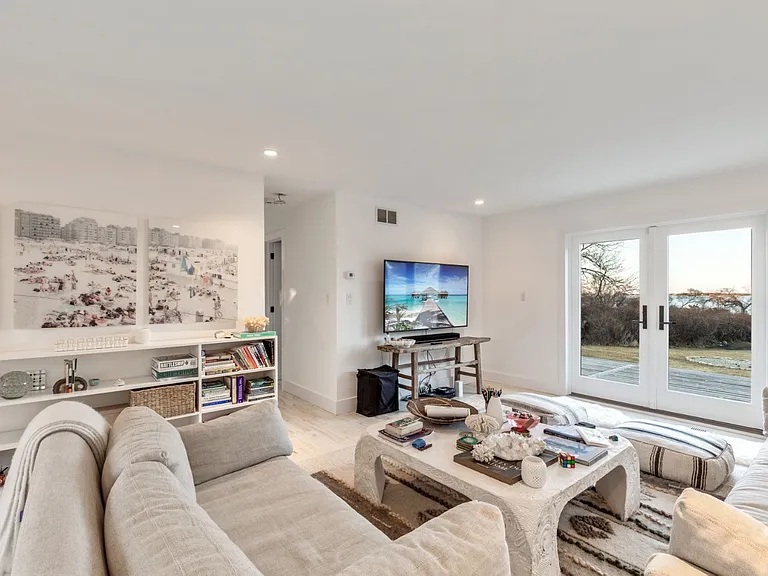 100 Old West Lake Dr — Photo 12