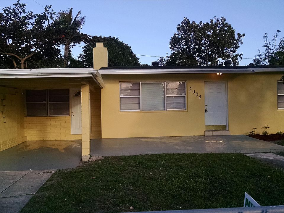 1st image of 2004 W West Drive