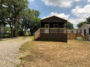 5823 Arrowhead Dr, Granbury, TX 76048