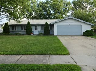 833 Santuit Ct, Schaumburg, IL 60194