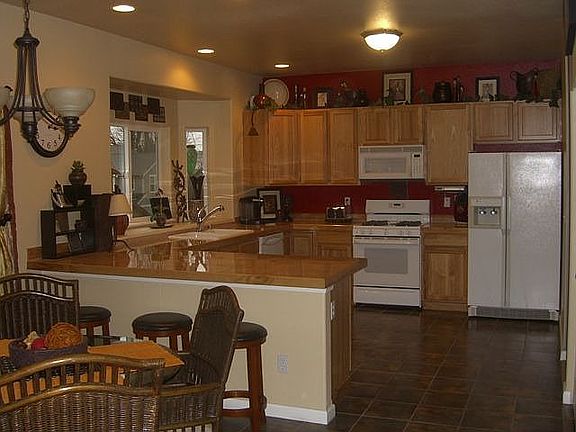 3rd image of 6314 Onyx Ct SE