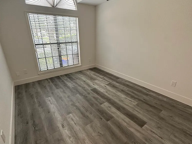 10300 Hidden Springs Ct — Photo 26