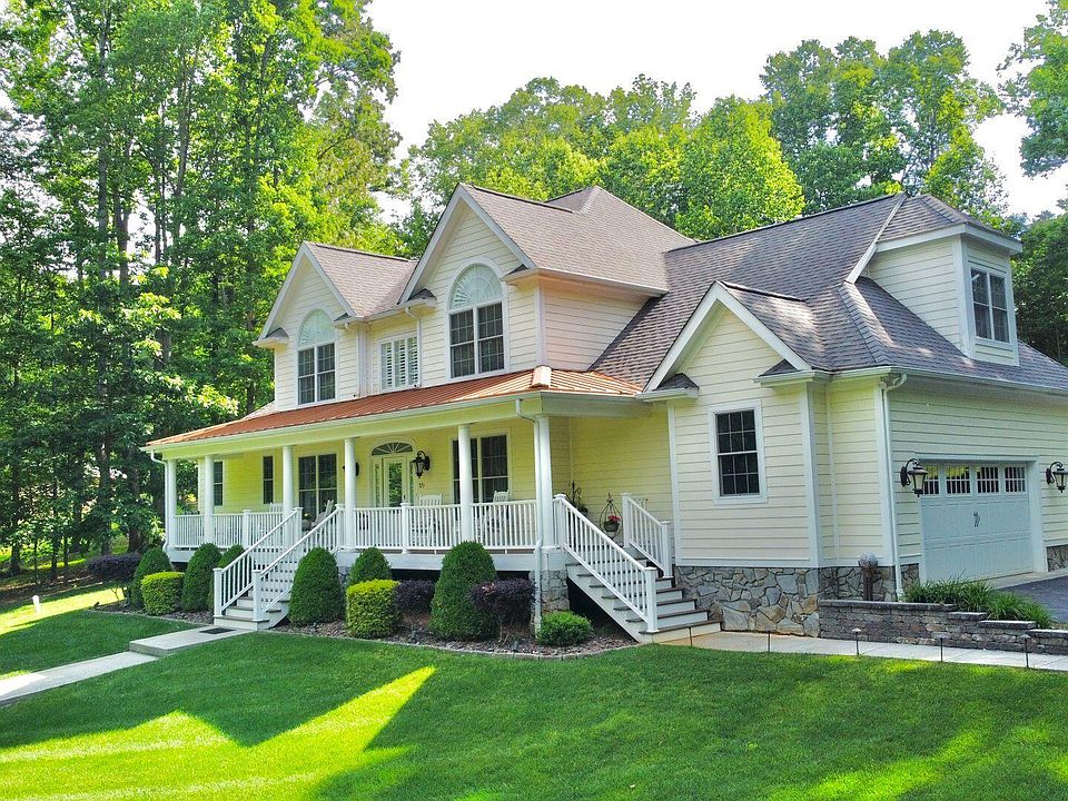 1st image of 325 Larboard Dr
