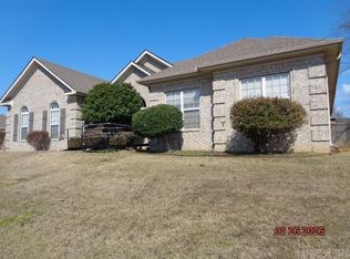 107 Hidden Falls Ln, Maumelle, AR 72113