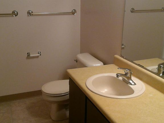 4th image of 1819 Hampton Knoll Dr