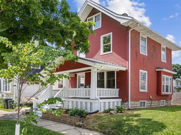 351 19th St SE, Cedar Rapids, IA 52403