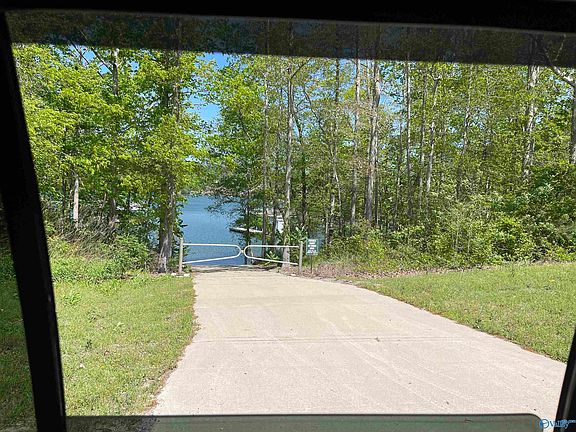4th image of 1056 Brushy Creek Main
