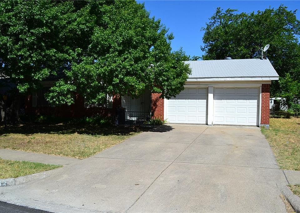 1st image of 712 Palomino Dr