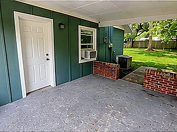 3rd image of 1415 NE 53RD STREET