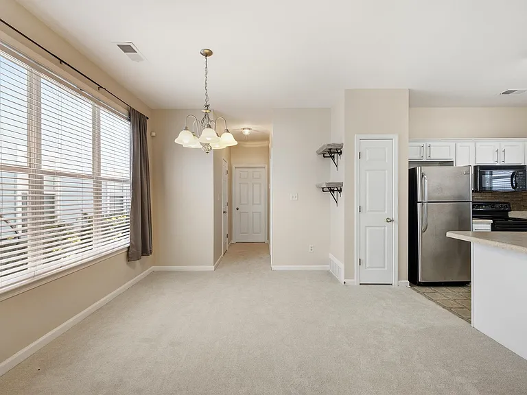 1277 Island Pl E — Photo 9