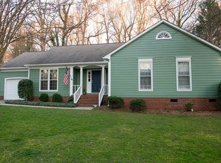 4307 Meadowridge Dr, Charlotte, NC 28226