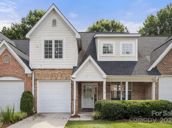 4442 Coventry Row Ct, Charlotte, NC 28270