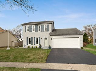 70 Rosewood Dr, Roselle, IL 60172