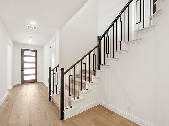 5th image of 4340 Lavina Ln