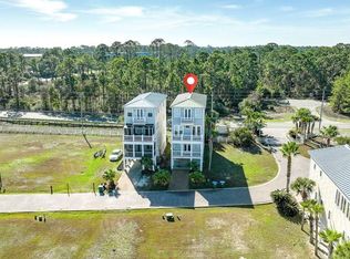 110 Anglers Harbor Ln, Carrabelle, FL 32322