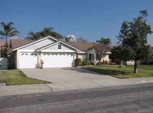 2716 W Montecito Dr, Rialto, CA 92377