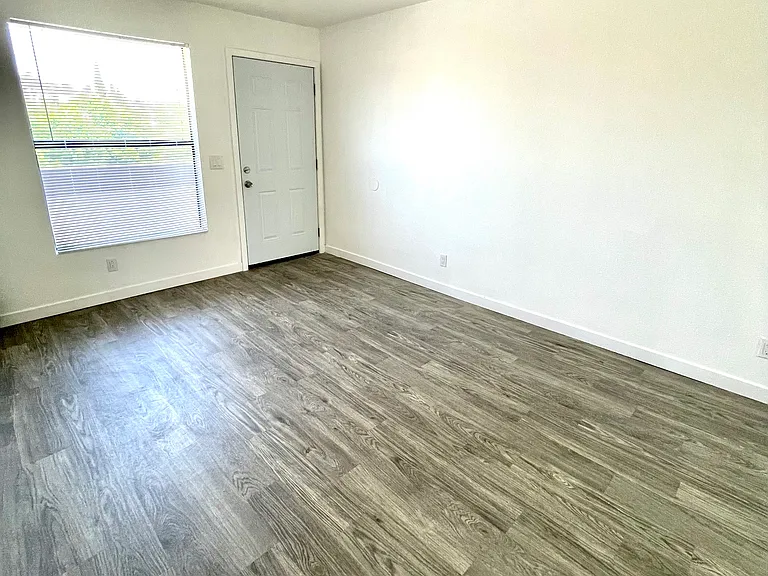 10793 Jamacha Blvd — Photo 7
