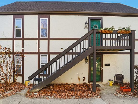 3rd image of 1579 Arlington Ave #1579B