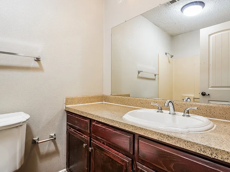 505 Plainview Dr — Photo 15