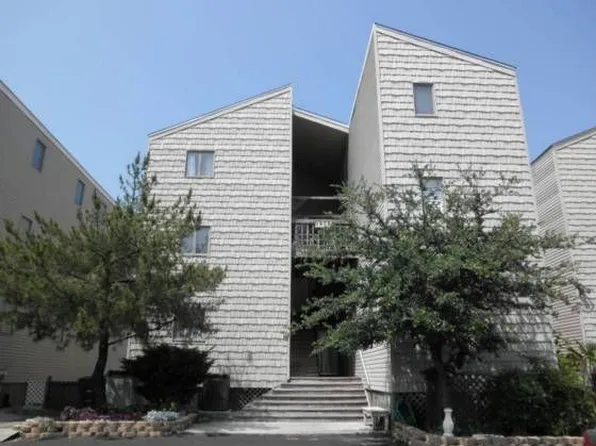 1908 E Ocean View Ave APT B, Norfolk, VA 23503