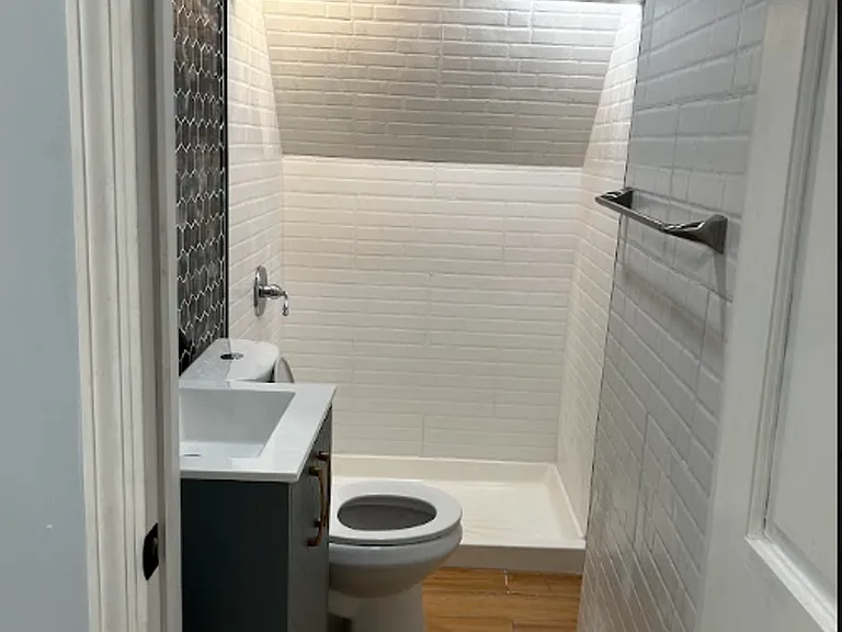 1638 Sanderson Ave — Photo 71