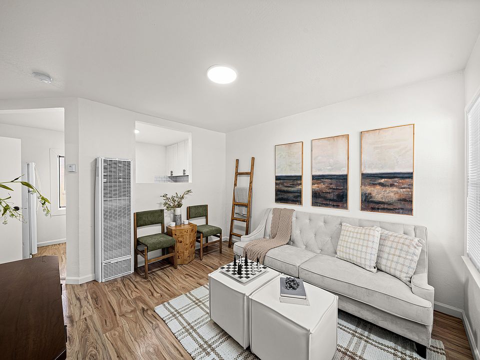 1st image of 634 Cummins Way #3