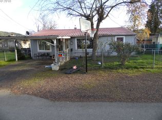 323 E 4th Ave, Riddle, OR 97469
