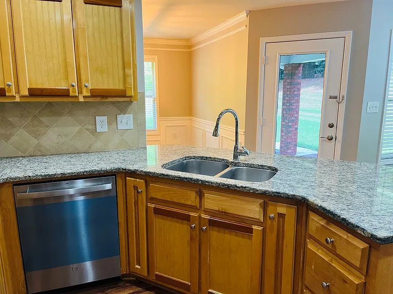 5750 Crest Hill Dr — Photo 16