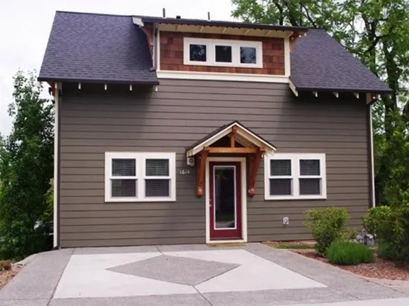 1614 C St, Hood River, OR 97031