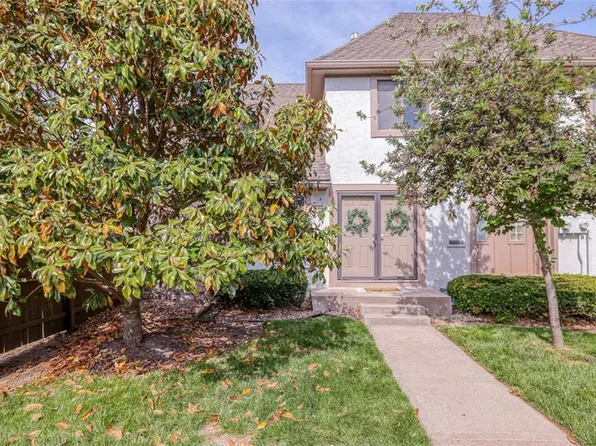 6562 W 49th St, Mission, KS 66202