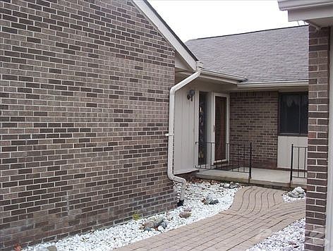 2nd image of 35623 Heritage Ln