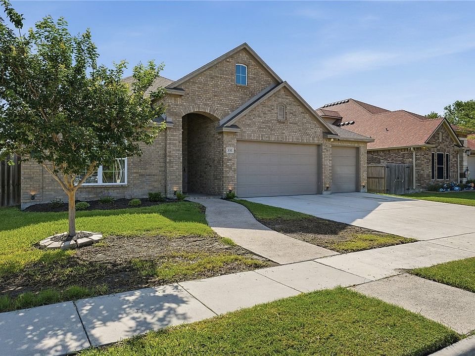 1st image of 331 Gulfton Dr