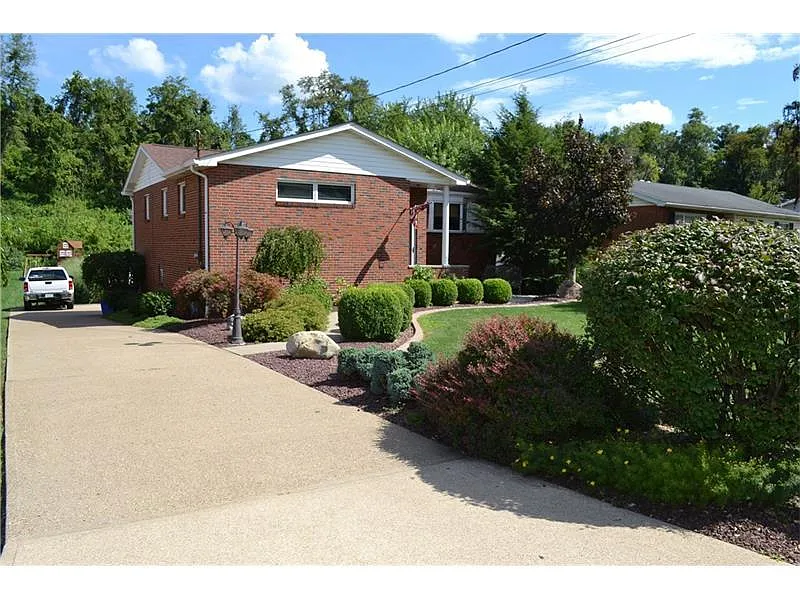 212 Bonnie St photo 1