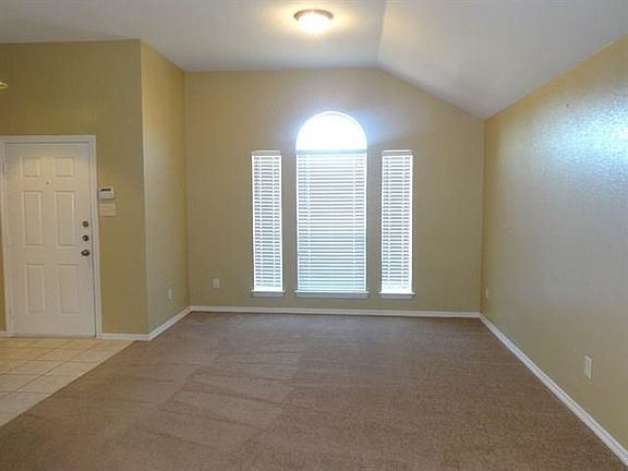 2nd image of 1517 Creekstone Ct