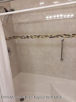 4th image of 157 E Concordia Cir #B