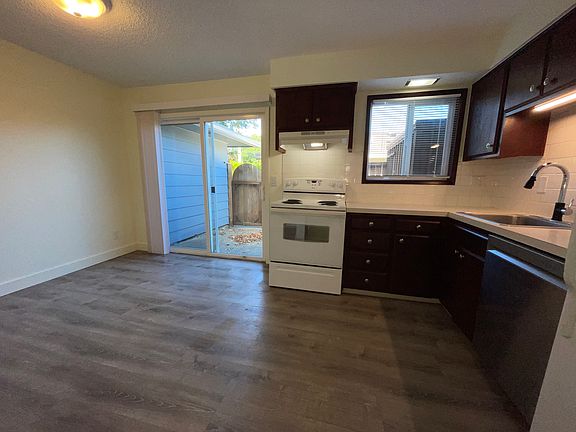 5th image of 9738 SE 42nd Ave APT 3